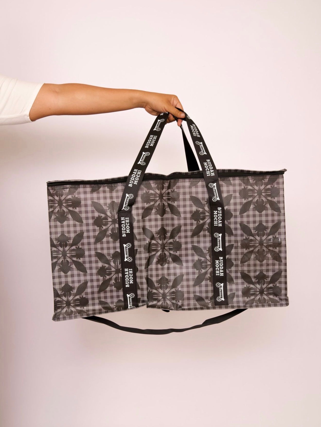 ZIPPED BUCHA x Auamo | black