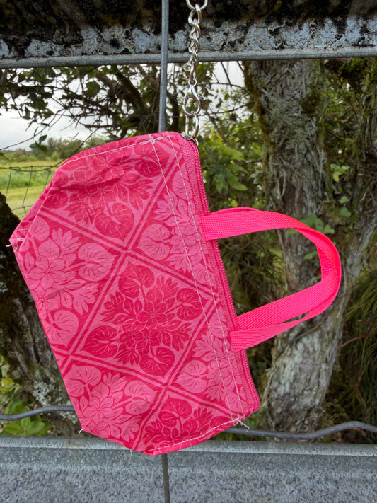 BITTY BUCHA x Auamo | Anthurium Kuiki- Hot Pink