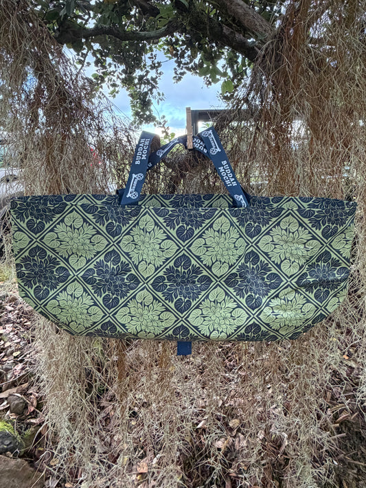 BEBEH BUCHA x Auamo | Anthurium Kuiki- Navy + Green