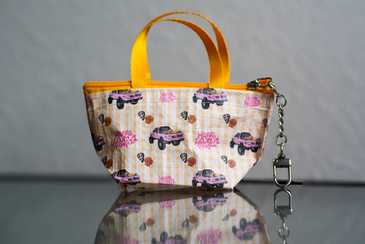 ITSYBITSYBUCHA x HangumHI | shell hunter (yellow)